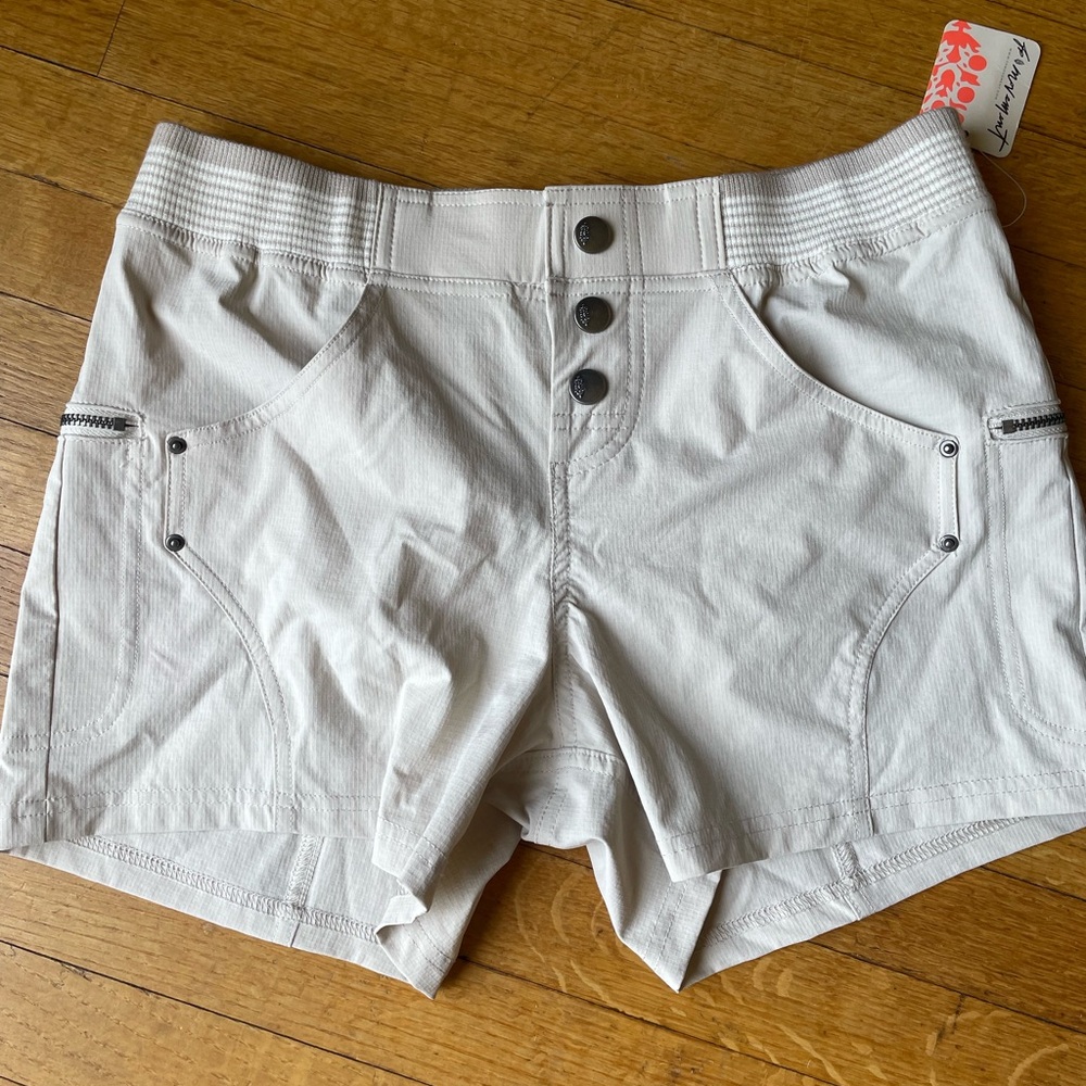 New with tag Free People active shorts